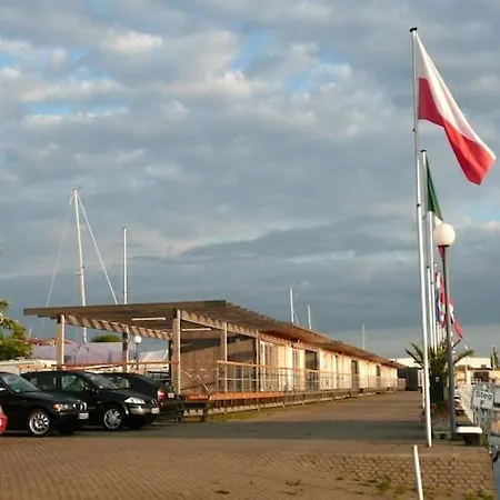 Vakantiehuis Hausboot In Am Bodden *